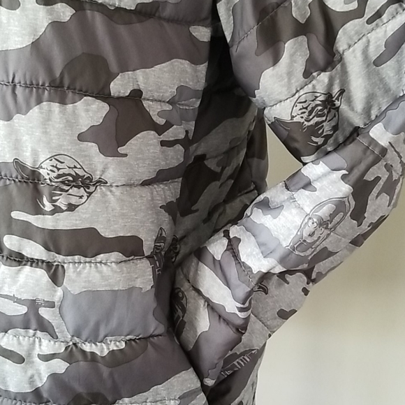 EUC Boys Star Wars Hoodie Camo Puffer Jacket - Picture 2 of 7